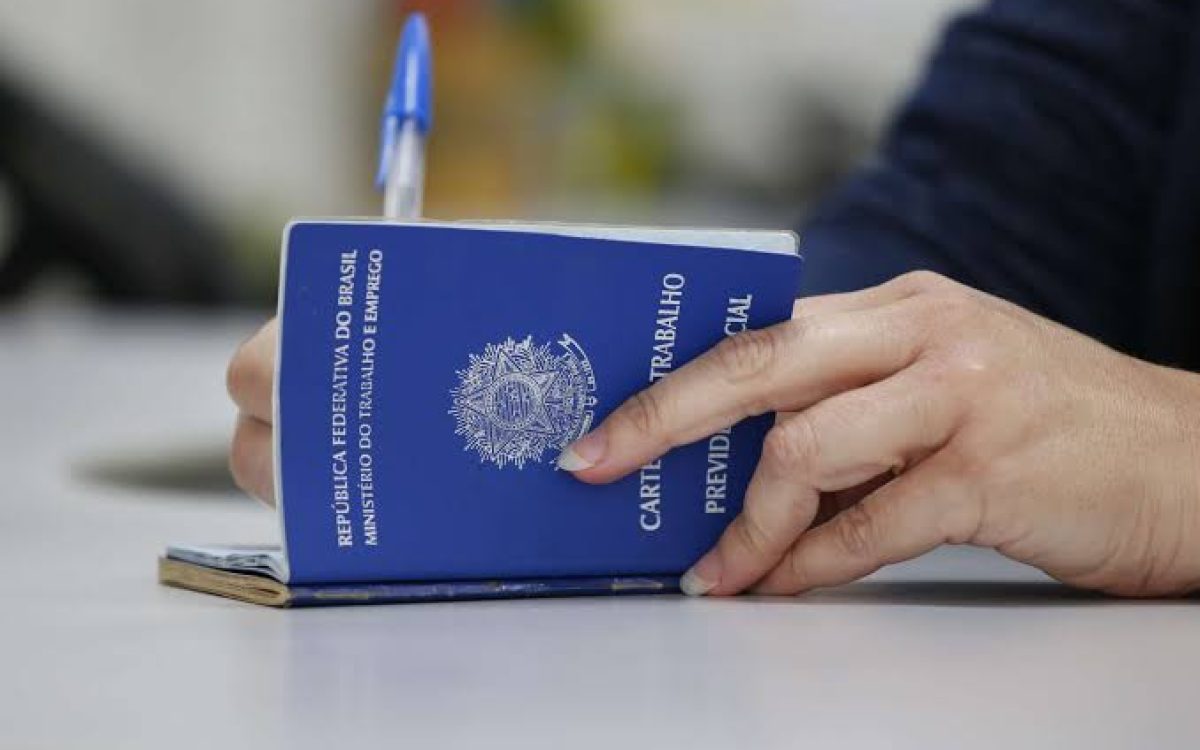 Brasil cria mais de 257 mil vagas formais em abril e registra melhor resultado para o mês desde 2012