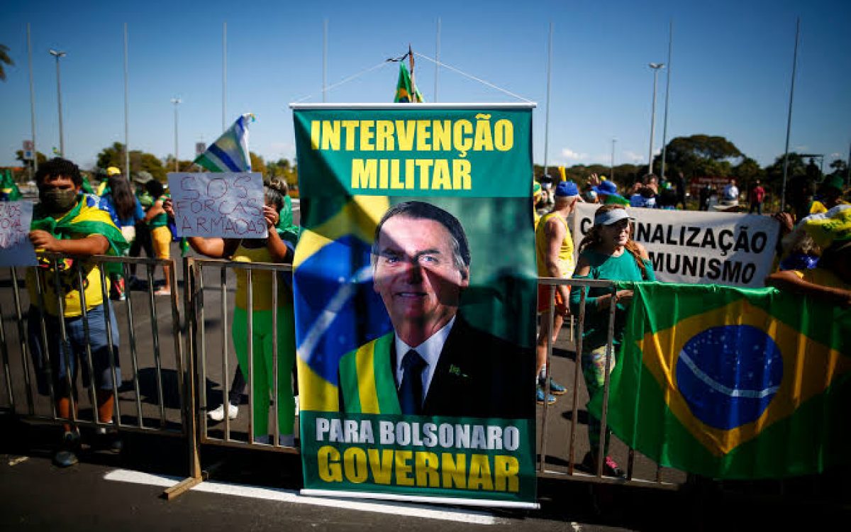 CRÔNICA | Os malucos estão entre nós — e não são só em Brasília