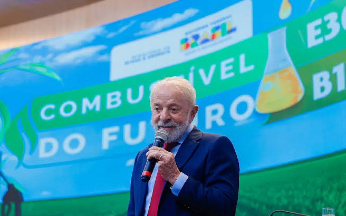 Lula veta exame toxicológico para CNH nas categorias A e B; carteira social é sancionada