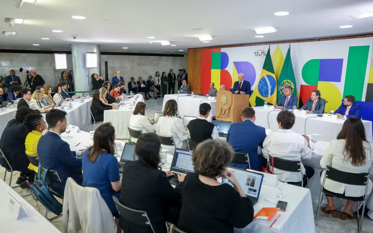 “Ninguém ficará livre. Se tiver filho meu envolvido, será investigado”, afirma Lula sobre fraude no INSS