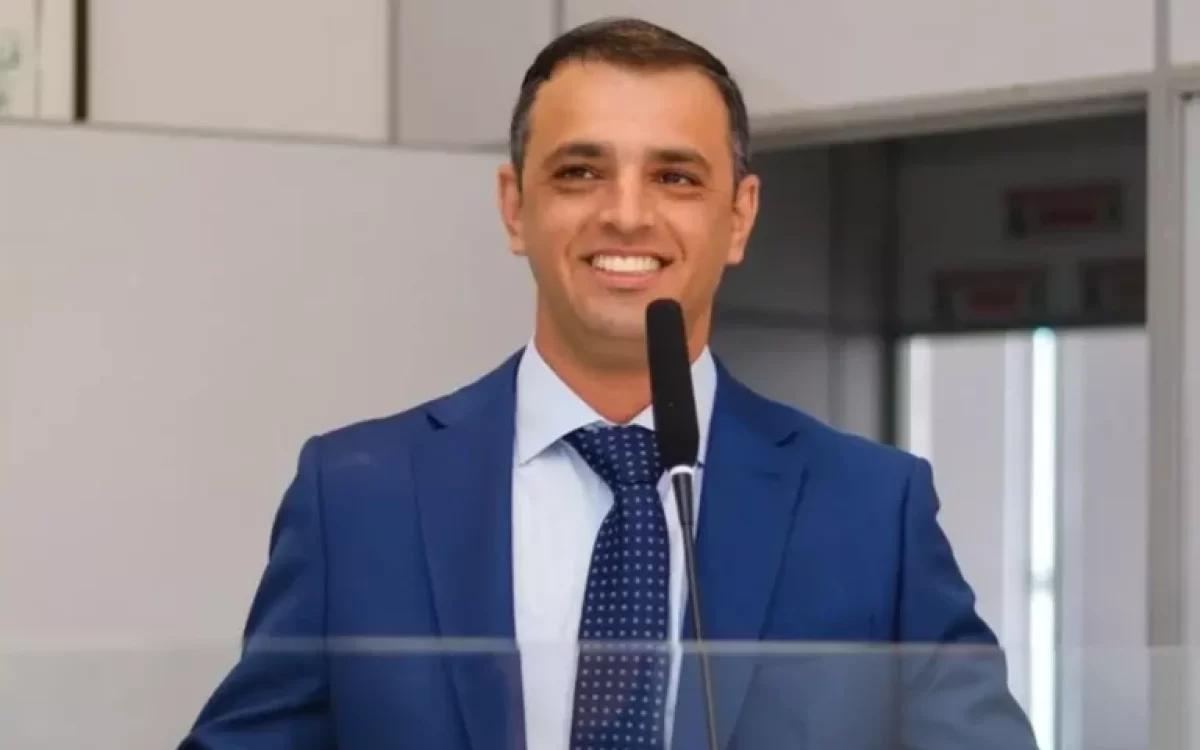 Prefeito de Garopaba é preso suspeito de chefiar esquema de corrupção na coleta de lixo