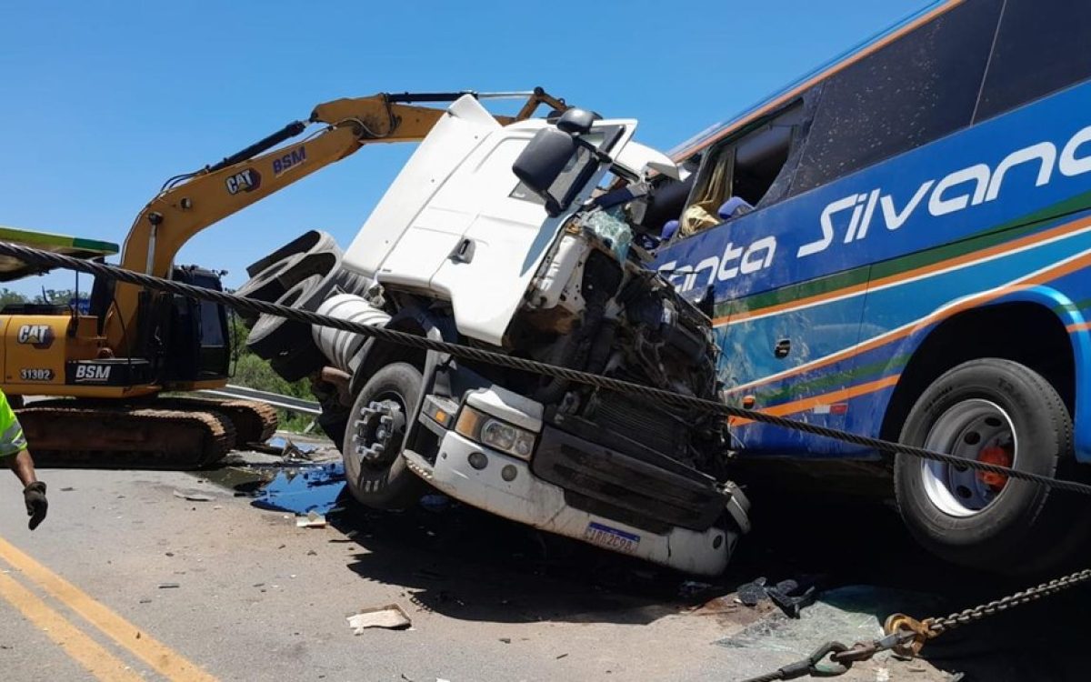 Caminhoneiro é indiciado por homicídio culposo em acidente que matou 11 pessoas na BR-116 em Pelotas